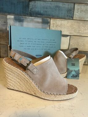 NIB TOMS Monica Desert Taupe Suede Leather Wedge Espadrille Sandals